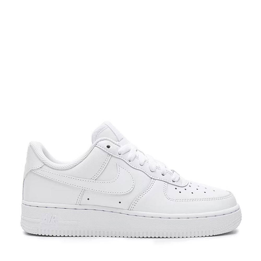 Nike Air Force 1 ’07 in White. Size 8.5.